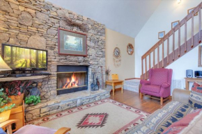 Bear Trails, 2 Bedrooms, Pool Access, Fireplace, Hot Tub, WiFi, Sleeps 6
